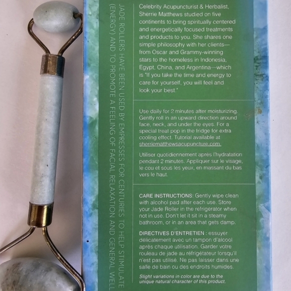 💚 Jade Double-Ended Face Roller - Picture 5 of 8
